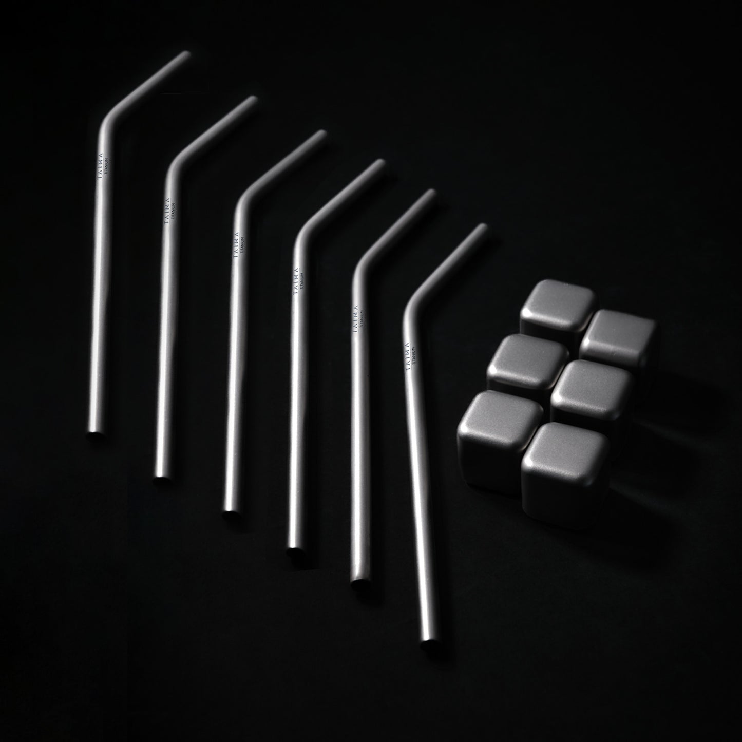 metal straws and metal dice